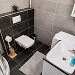 Piacsek Apartmanhaz 4*