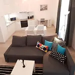 Piacsek Apartmanhaz شقة فندقية 4*