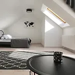 Piacsek Apartmanhaz 4*
