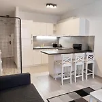 Piacsek Apartmanhaz بيتْش