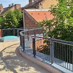 Piacsek Apartmanhaz شقة فندقية 4*