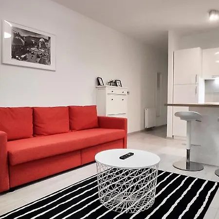 Piacsek Apartmanhaz 4* Beci