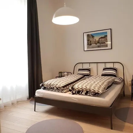 Piacsek Apartmanhaz