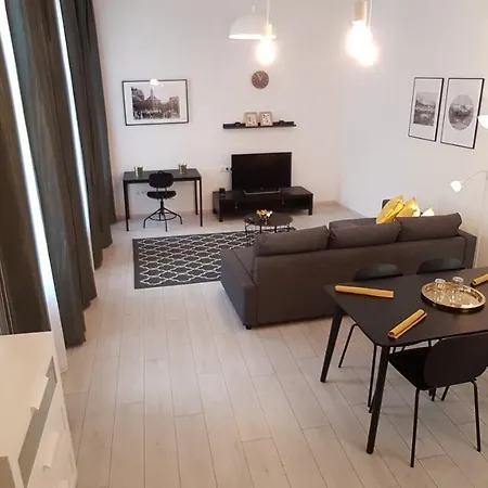 Piacsek Apartmanhaz *