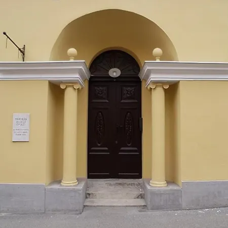 Piacsek Apartmanhaz