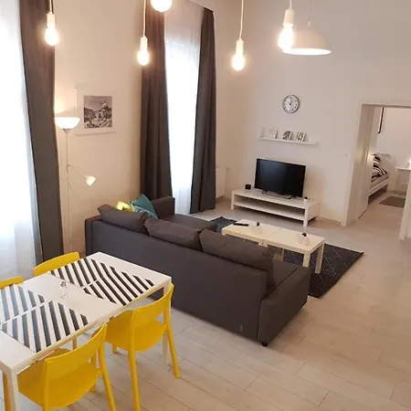 Piacsek Apartmanhaz Hotel de apartamente 4*