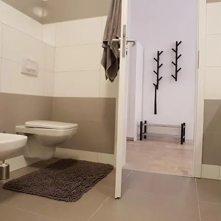 Piacsek Apartmanhaz Aparthotel 4*