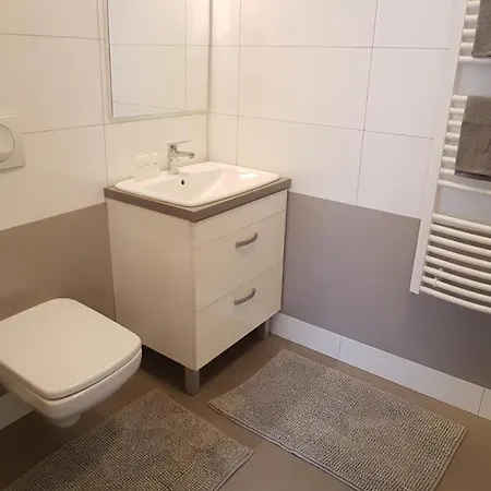 Piacsek Apartmanhaz Pécs