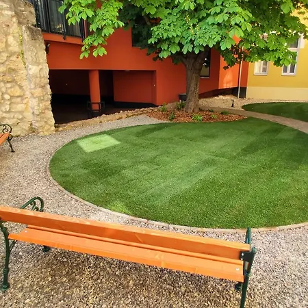 Piacsek Apartmanhaz