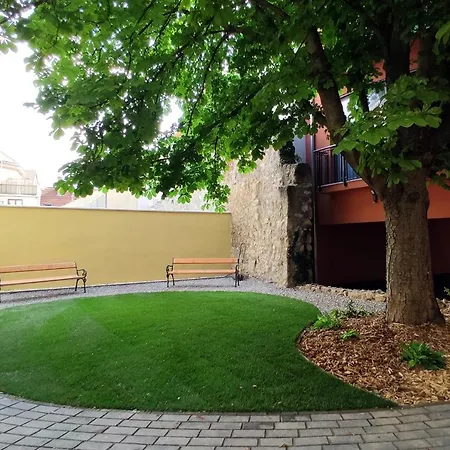Piacsek Apartmanhaz Апарт-отель *