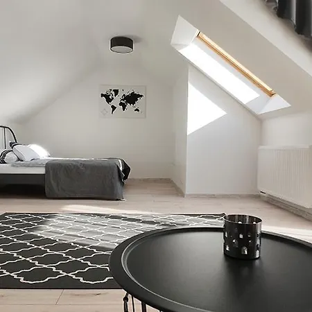 Piacsek Apartmanhaz *