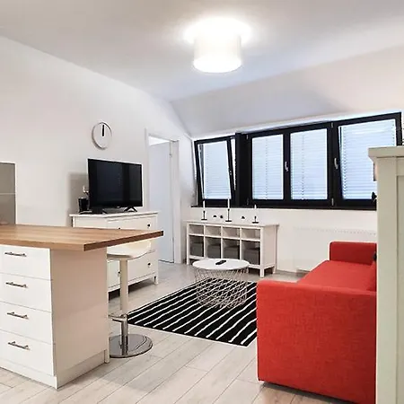 Piacsek Apartmanhaz * Πετς