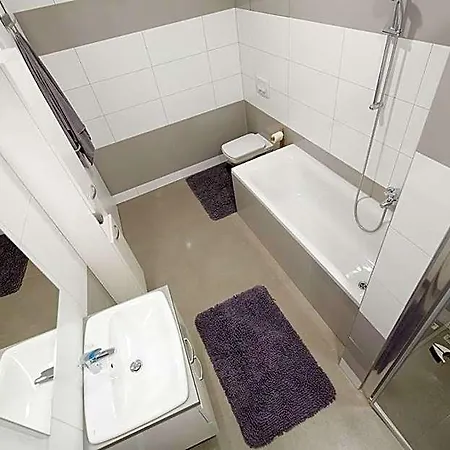 Piacsek Apartmanhaz 4*