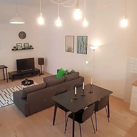 Piacsek Apartmanhaz 4*