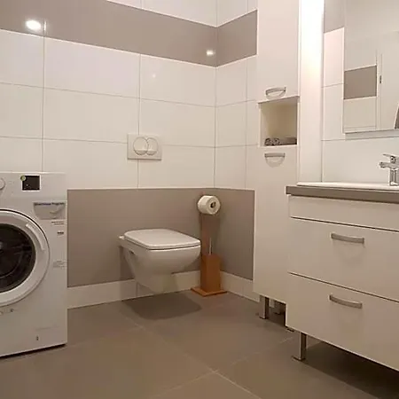 Piacsek Apartmanhaz 4* Pětikostelí