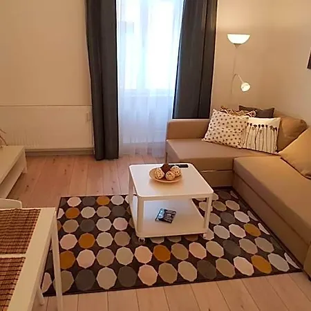 Piacsek Apartmanhaz