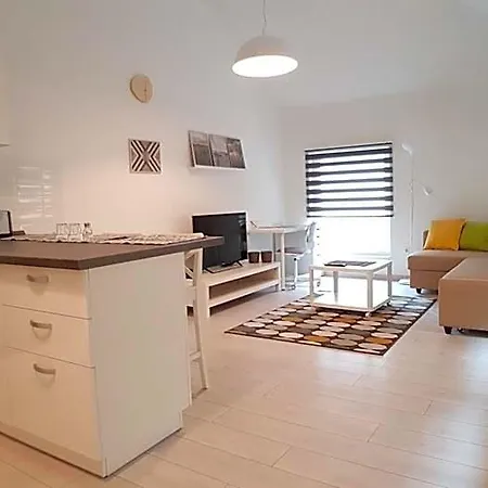 Piacsek Apartmanhaz 아파트호텔
