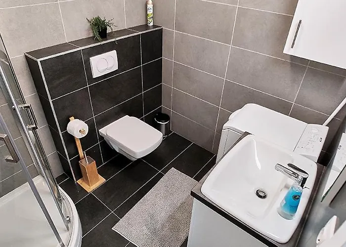 Piacsek Apartmanhaz 4*
