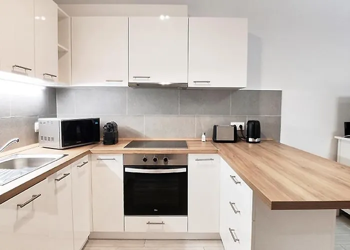 Piacsek Apartmanhaz Aparthotel