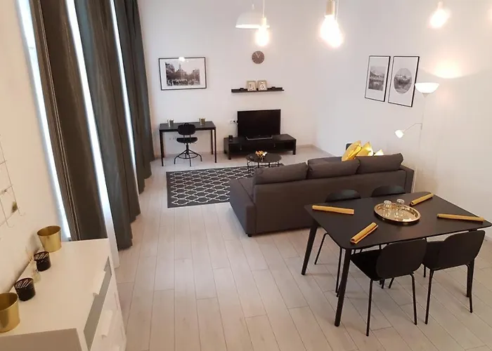 Piacsek Apartmanhaz 4*