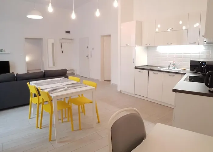 Piacsek Apartmanhaz Aparthotel 4*
