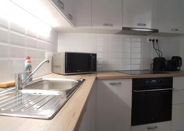 Piacsek Apartmanhaz 4*