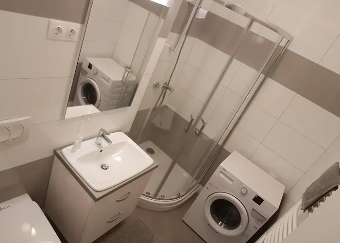 Piacsek Apartmanhaz 4*