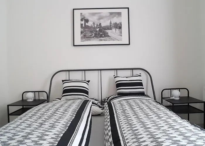 Piacsek Apartmanhaz
