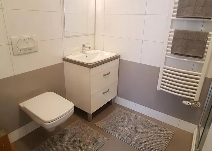 Piacsek Apartmanhaz Pécs