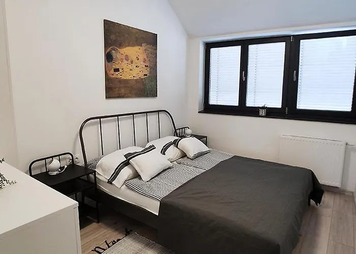 Piacsek Apartmanhaz Aparthotel 4*