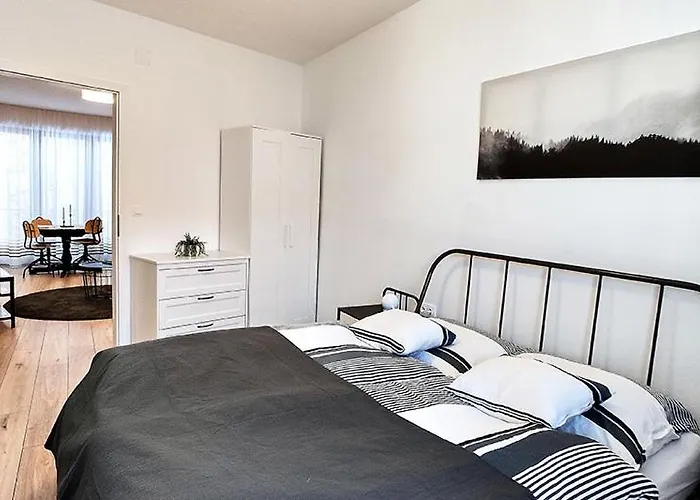 Piacsek Apartmanhaz 4* Pécs